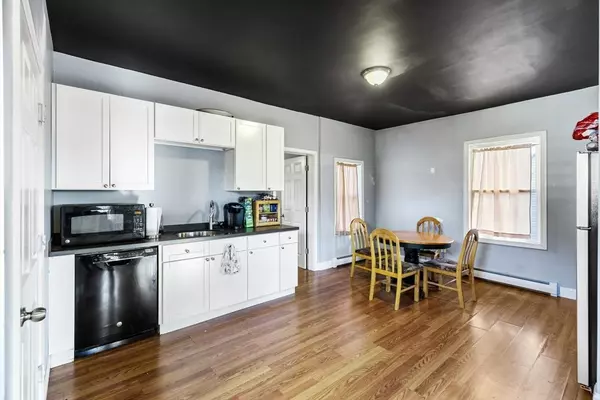 Gloucester, MA 01930,10 Amero Ct