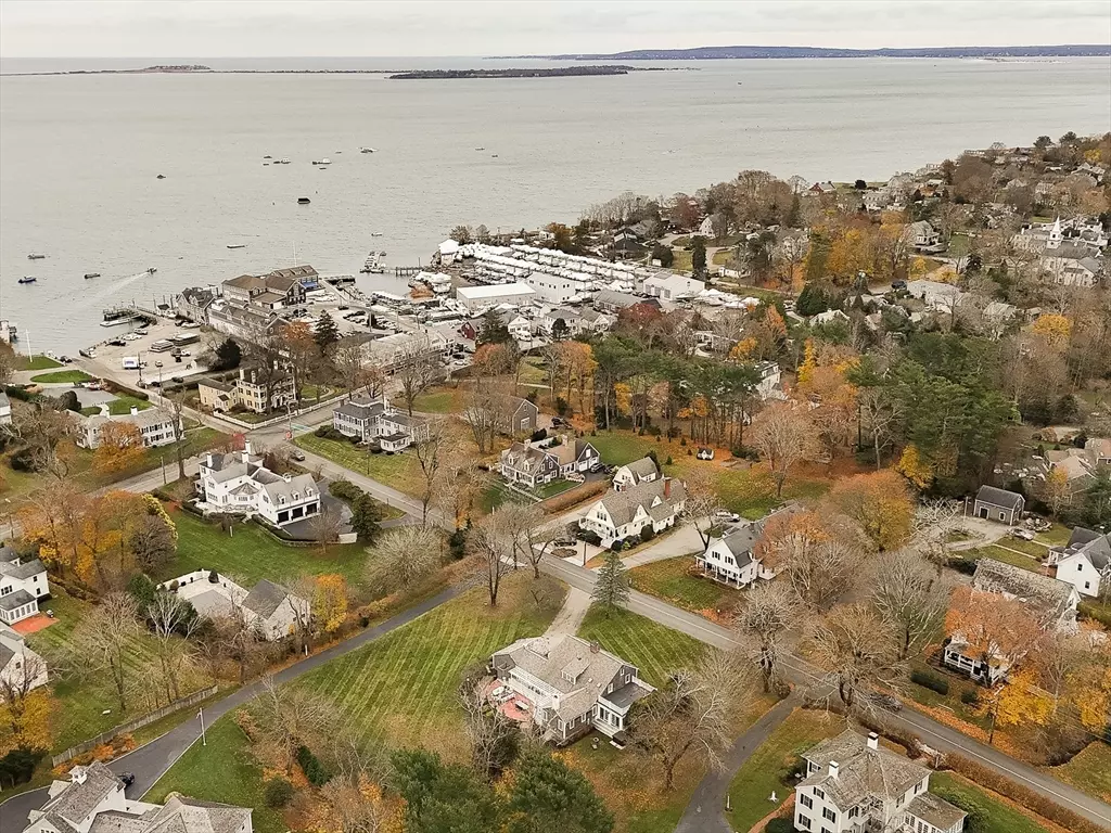 Duxbury, MA 02332,32 Harrison St