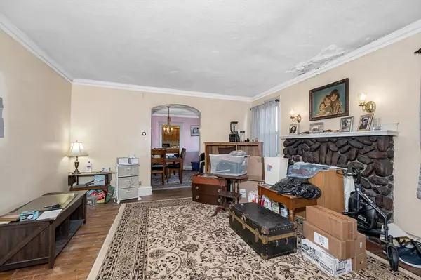 Melrose, MA 02176,445 E Foster St