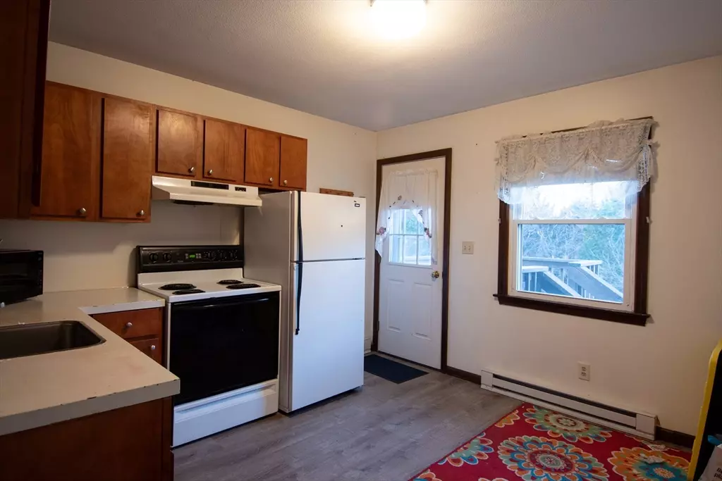 Deerfield, MA 01373,29 Mountain Rd #2L