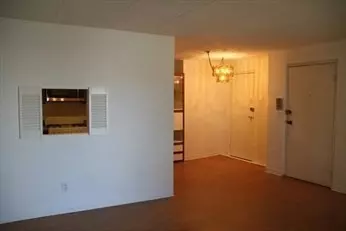 Braintree, MA 02184,10 Skyline Dr #5