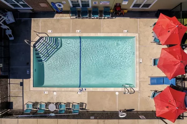 Tewksbury, MA 01876,20 International Place #209