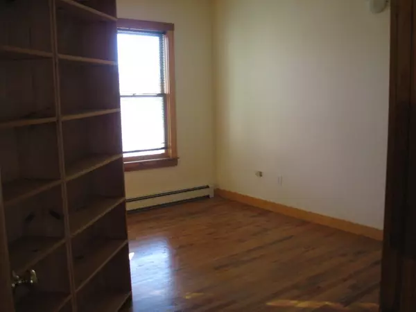 Cambridge, MA 02140,37 Regent #3