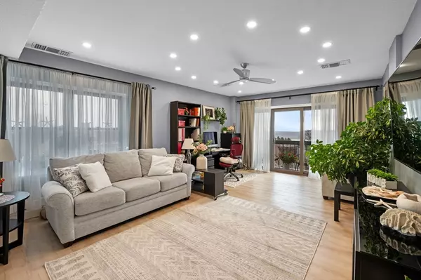 Lynn, MA 01902,12 Chancery Court #207