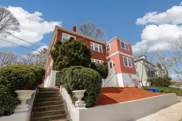 62 Algonquin Rd. ##1, Newton, MA 02467