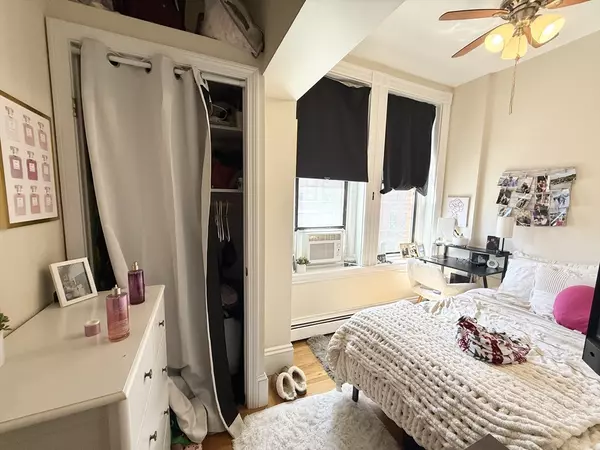 Boston, MA 02115,17 Symphony Rd. #6