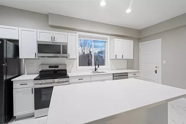 381 Adams St #3, Boston, MA 02122