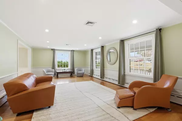 Winchester, MA 01890,46 Church St