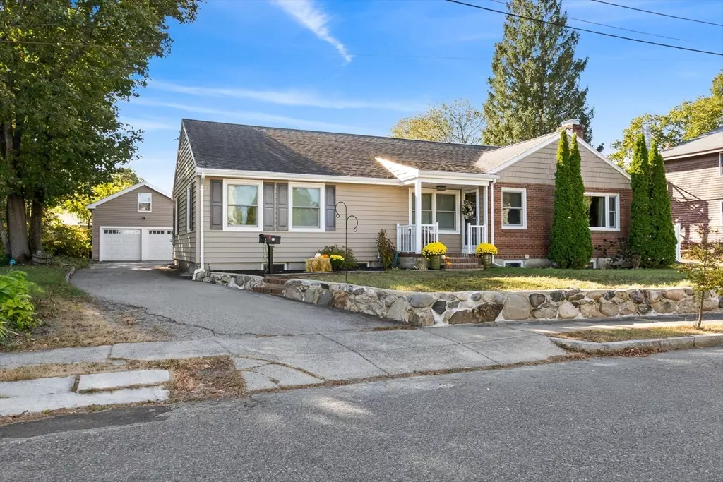 Wakefield, MA 01880,11 Wilson Avenue