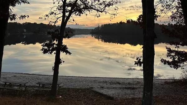 Plymouth, MA 02360,9 Bumble Bee Dr.