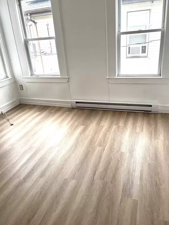 Attleboro, MA 02703,92 Emory St #1