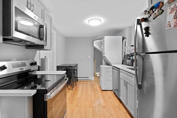 7 Vining Ct #2, Woburn, MA 01801