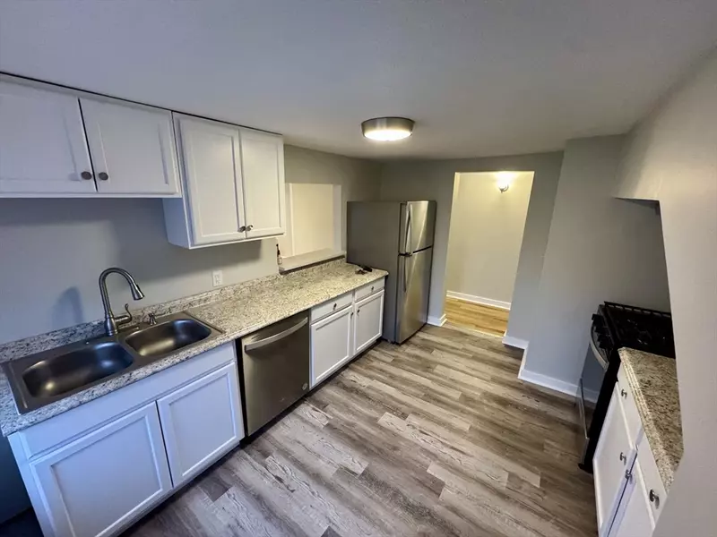 25 1/2 Porter St #3, Taunton, MA 02780
