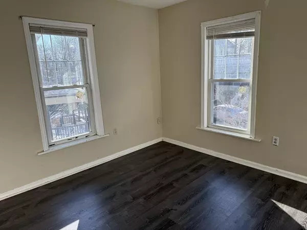 Boston, MA 02136,40 Oak #2