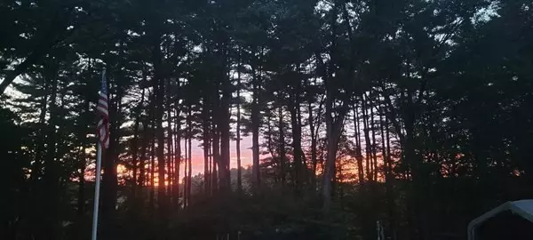 Medfield, MA 02052,241 South St