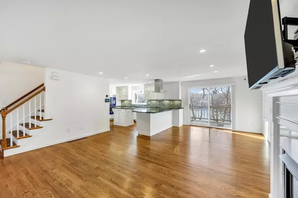 Mashpee, MA 02649,160 Algonquin Ave