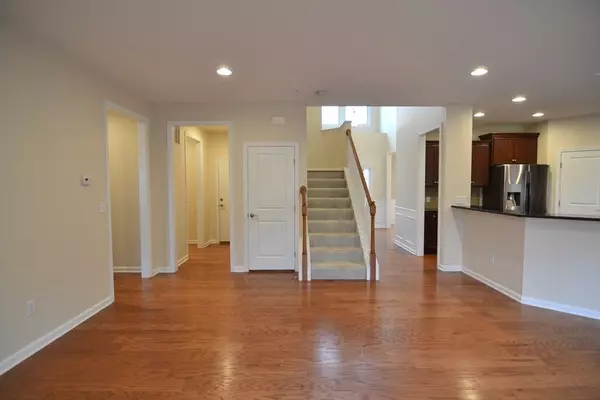 Hopkinton, MA 01748,8 Spicebush Court