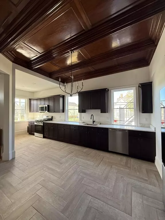 Fall River, MA 02720,72 Belmont St #1