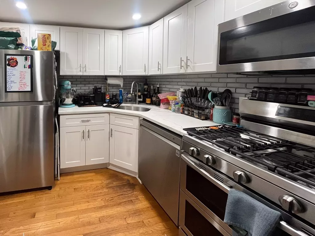 Boston, MA 02127,86 W 3rd St #1