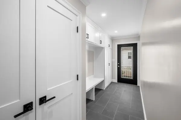 Peabody, MA 01960,60 Ellsworth Rd #2