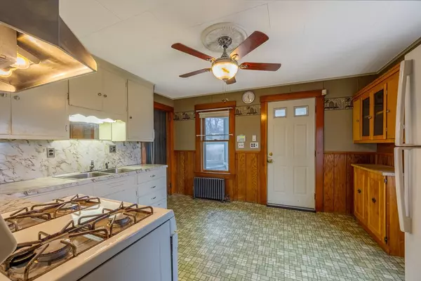 Springfield, MA 01104,97 Oklahoma Street