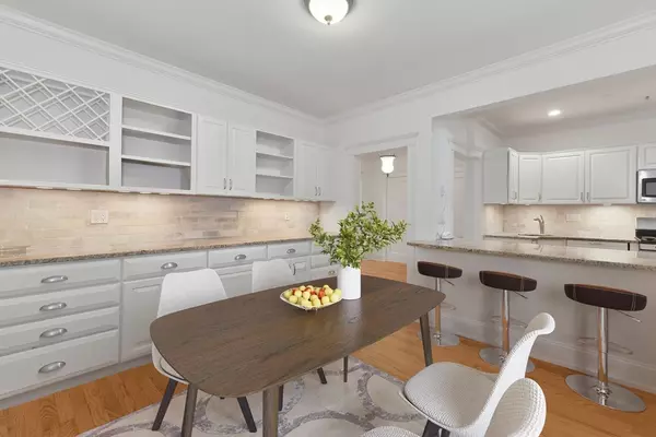 Boston, MA 02116,250 Commonwealth #7