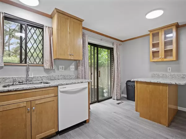 Haverhill, MA 01835,414 Farrwood Dr #414