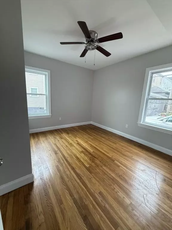 Fall River, MA 02720,1043 North Main #1