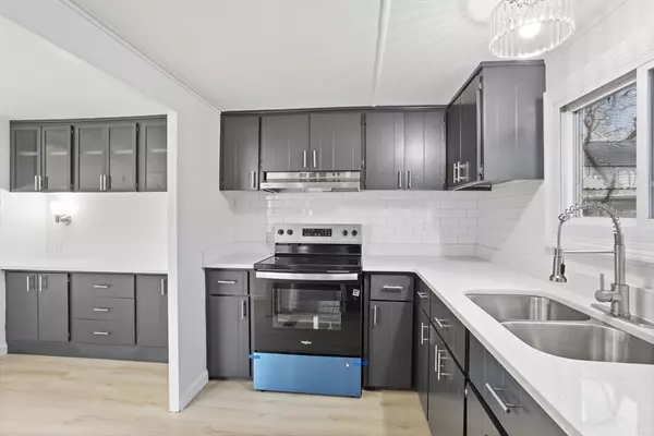 Worcester, MA 01607,557 Southwest Cutoff #35