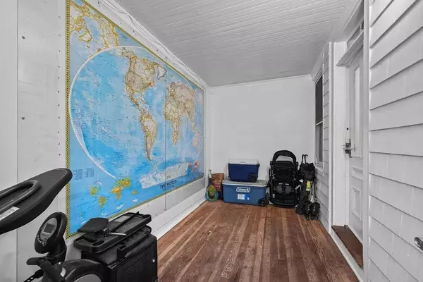 Fall River, MA 02721,709 Second St