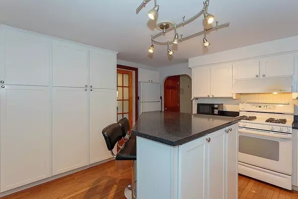 Chelmsford, MA 01824,28 Sprague Ave