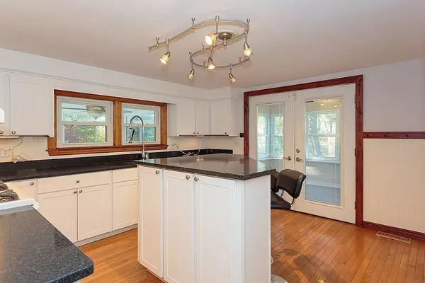 Chelmsford, MA 01824,28 Sprague Ave