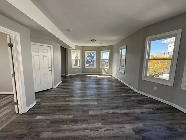 Lawrence, MA 01841,357 Howard St #1