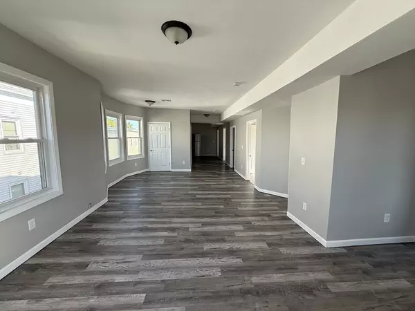 Lawrence, MA 01841,357 Howard St #1