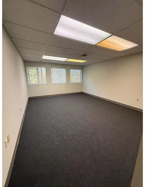 Uxbridge, MA 01569,10 River Rd #102-C