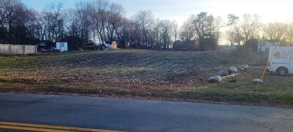 94 Hampson Street, Dracut, MA 01826