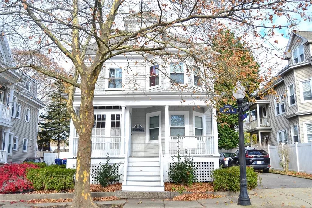 New Bedford, MA 02740,411 Union St