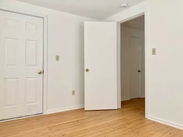 Ayer, MA 01432,14 Groton Street #6