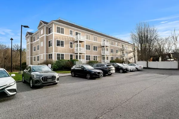 Boston, MA 02132,11 Cheriton Rd #102