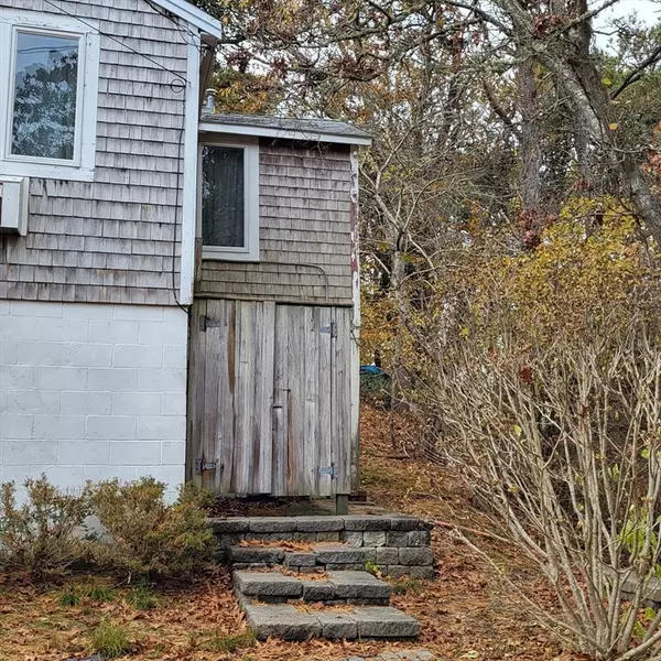 Chatham, MA 02633,22 Pine Knoll Ave