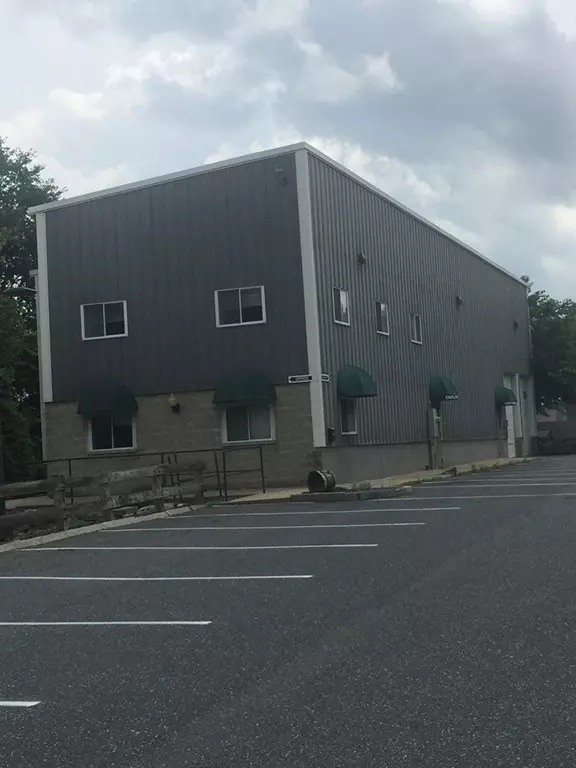 Milford, MA 01757,40 Cape Road