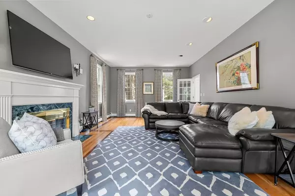 Milton, MA 02186,20 Herrick Dr