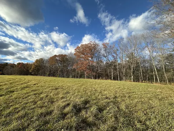 Montague, MA 01351,2 Gunn Rd