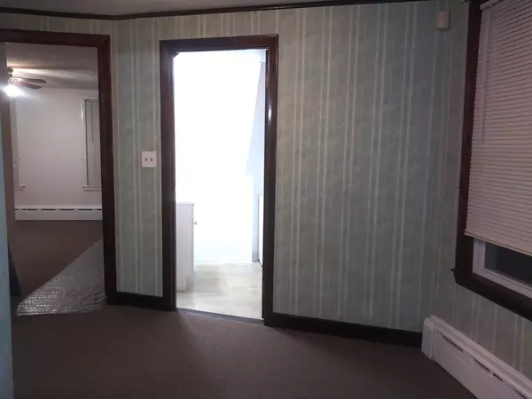 Boston, MA 02136,43 Glenwood Avenue #1