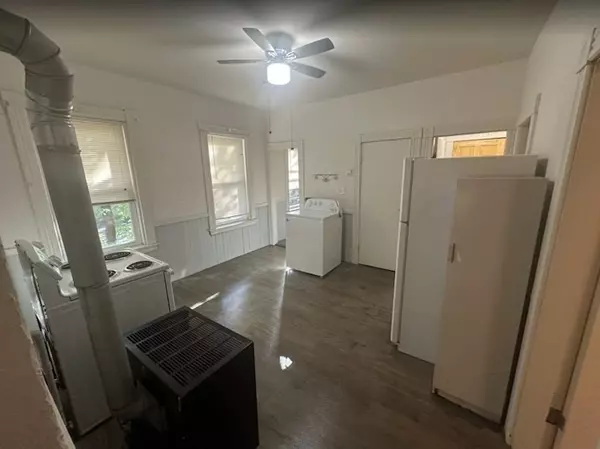 Worcester, MA 01605,104 Rodney St #1