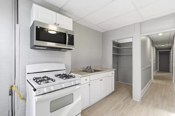 Somerville, MA 02143,204 Washington St #1