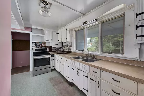 Boxford, MA 01921,16 Killam Hill Rd