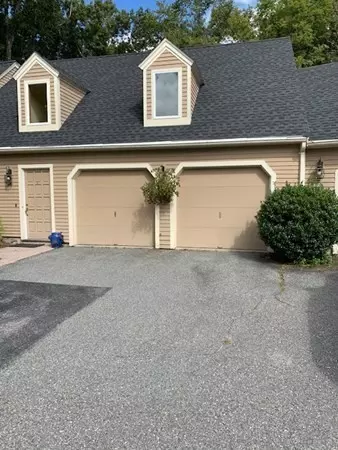 Groton, MA 01450,80 Common St #1