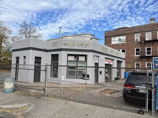 Lynn, MA 01902,287 Essex Street
