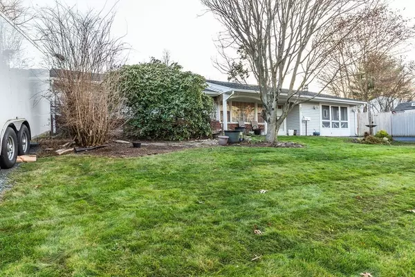 95 Royal Rd, Brockton, MA 02302